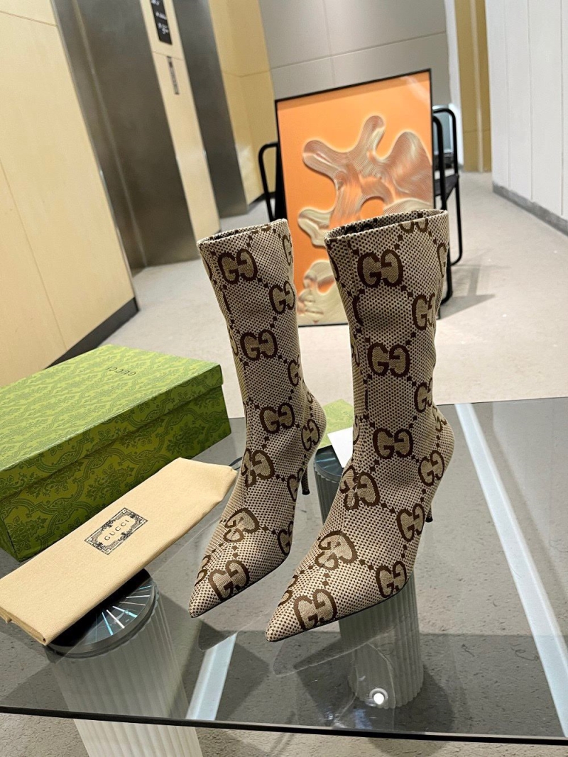 G*u*i boots